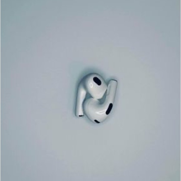 AirPods 3 - Picture 3 of 3